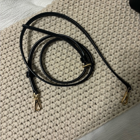 Michael Kors XS Suri Mini Bucket Crossbody Drawstring Shoulder bag - Picture 2 of 6